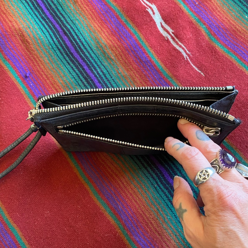 Coach Wallet Wristlet. 7.5” x 4.5”. Good Condition! Leather. Charcoal. - Picture 6 of 7